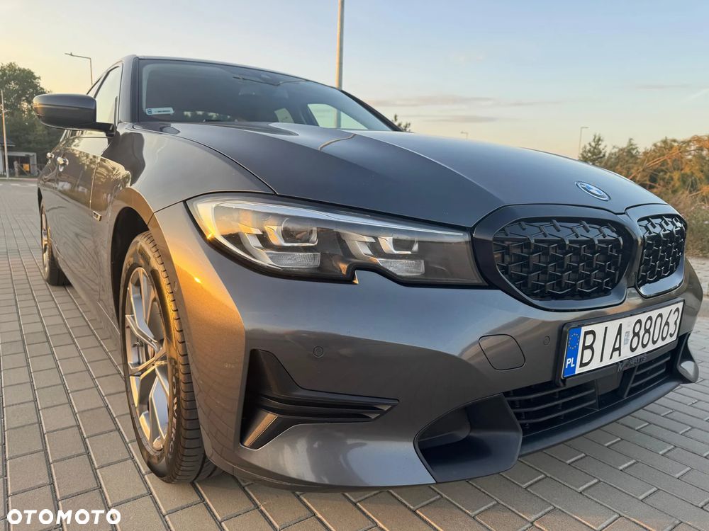 BMW Seria 3 330e PHEV xDrive - 6