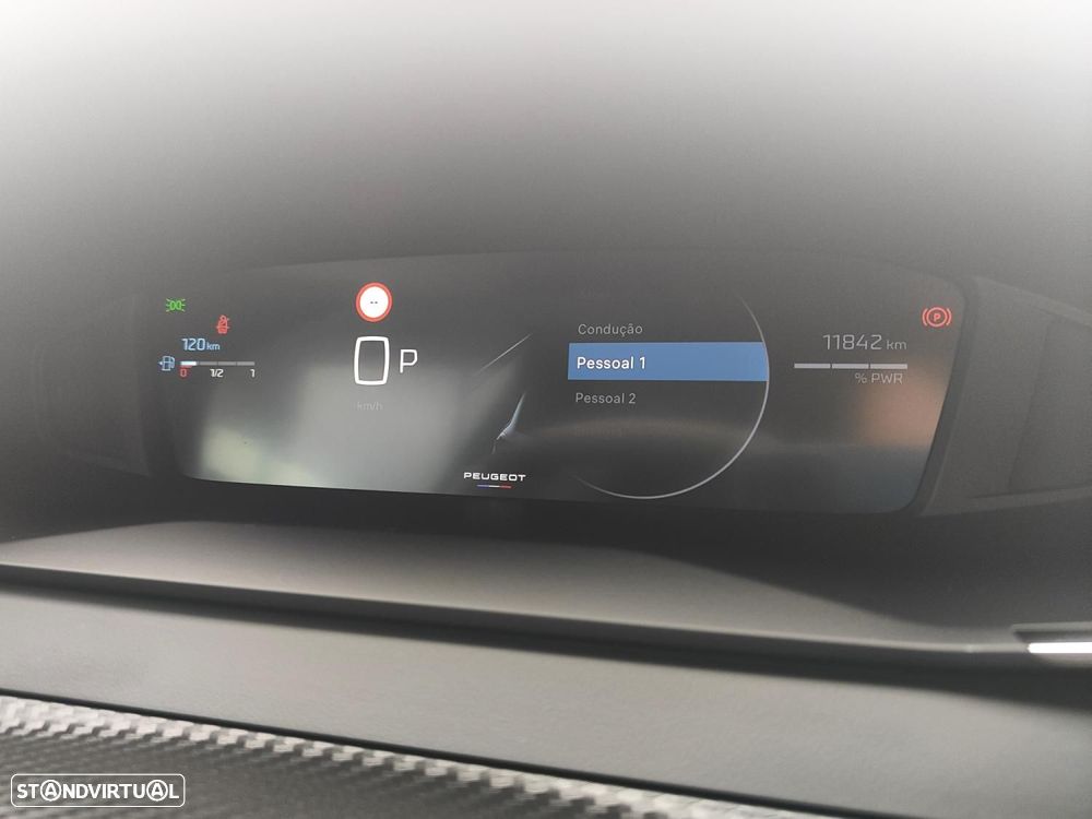 Peugeot 208 1.2 Hybrid Allure e-DCS6 - 27