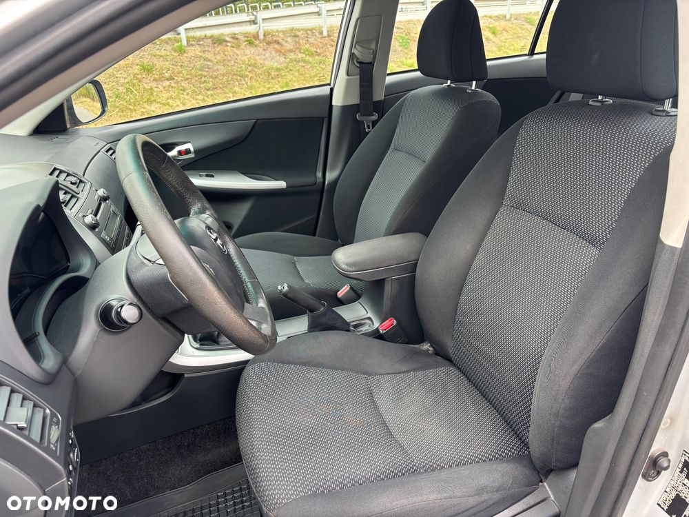 Toyota Corolla 1.6 Prestige - 5