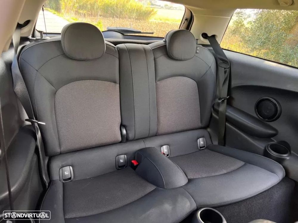 MINI 3 Portas Cooper Premium First Essential - 22