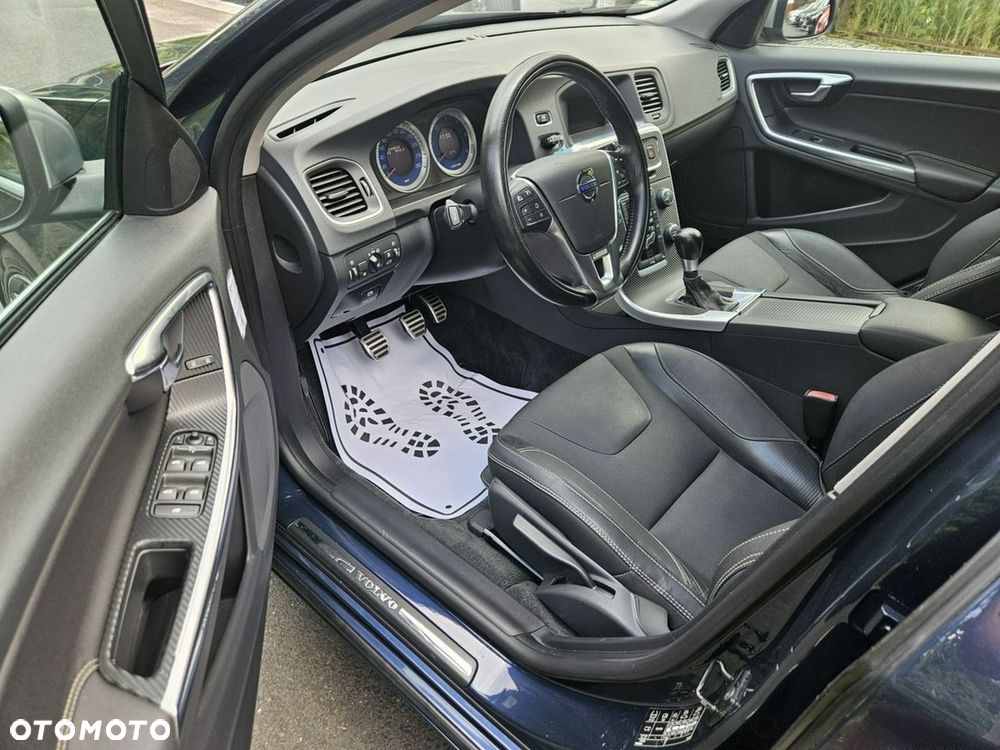 Volvo S60 D2 R-Design Momentum - 9