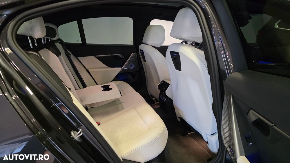 BMW i5 eDrive40 - 12