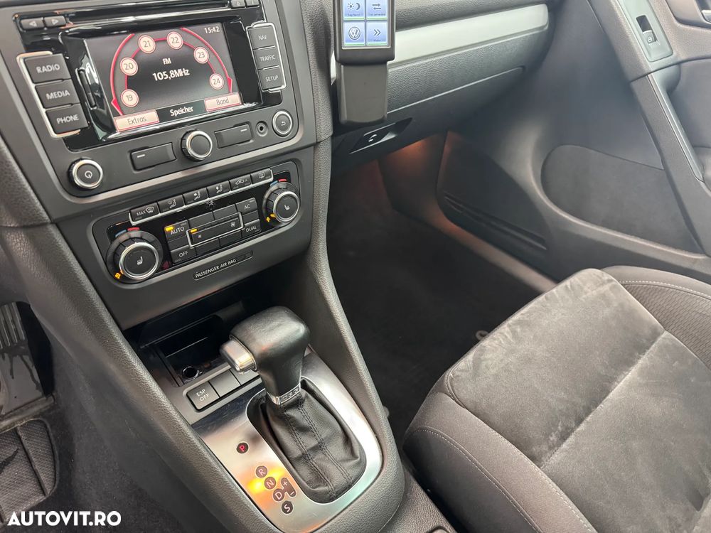 Volkswagen Golf 1.4 TSI DSG Individual - 25