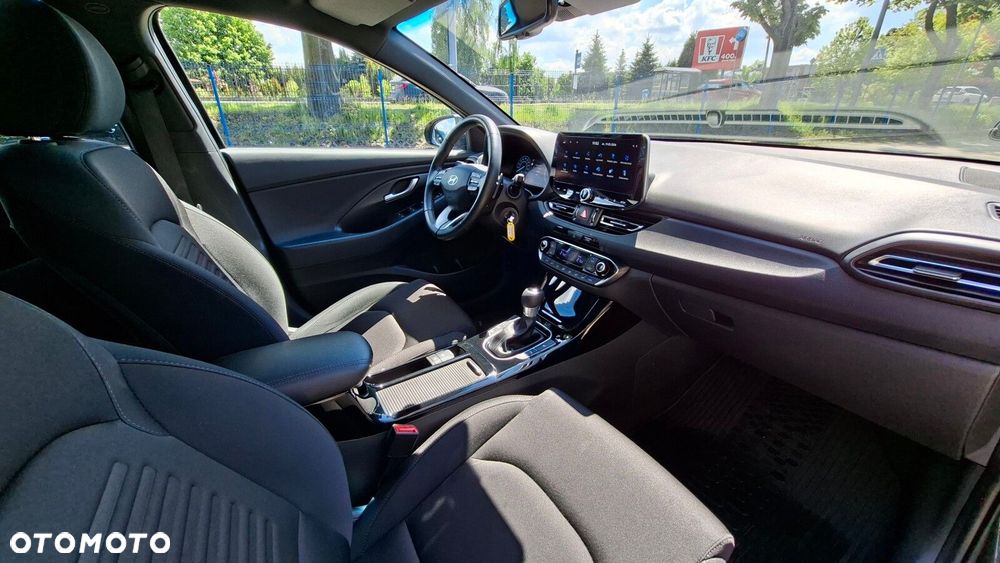 Hyundai i30 1.5 T-GDI 48V Smart DCT - 12