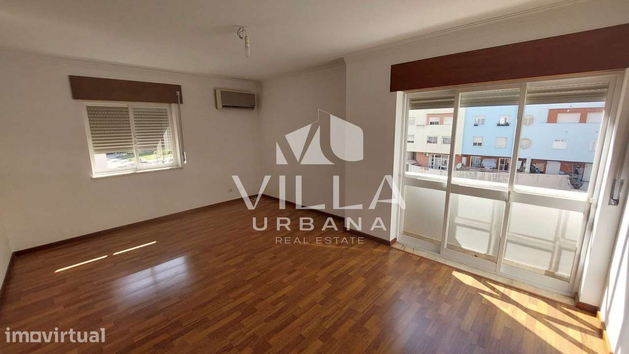 Apartamento T1 - Santa Marta do Pinhal, Corroios - Grande imagem: 3/29