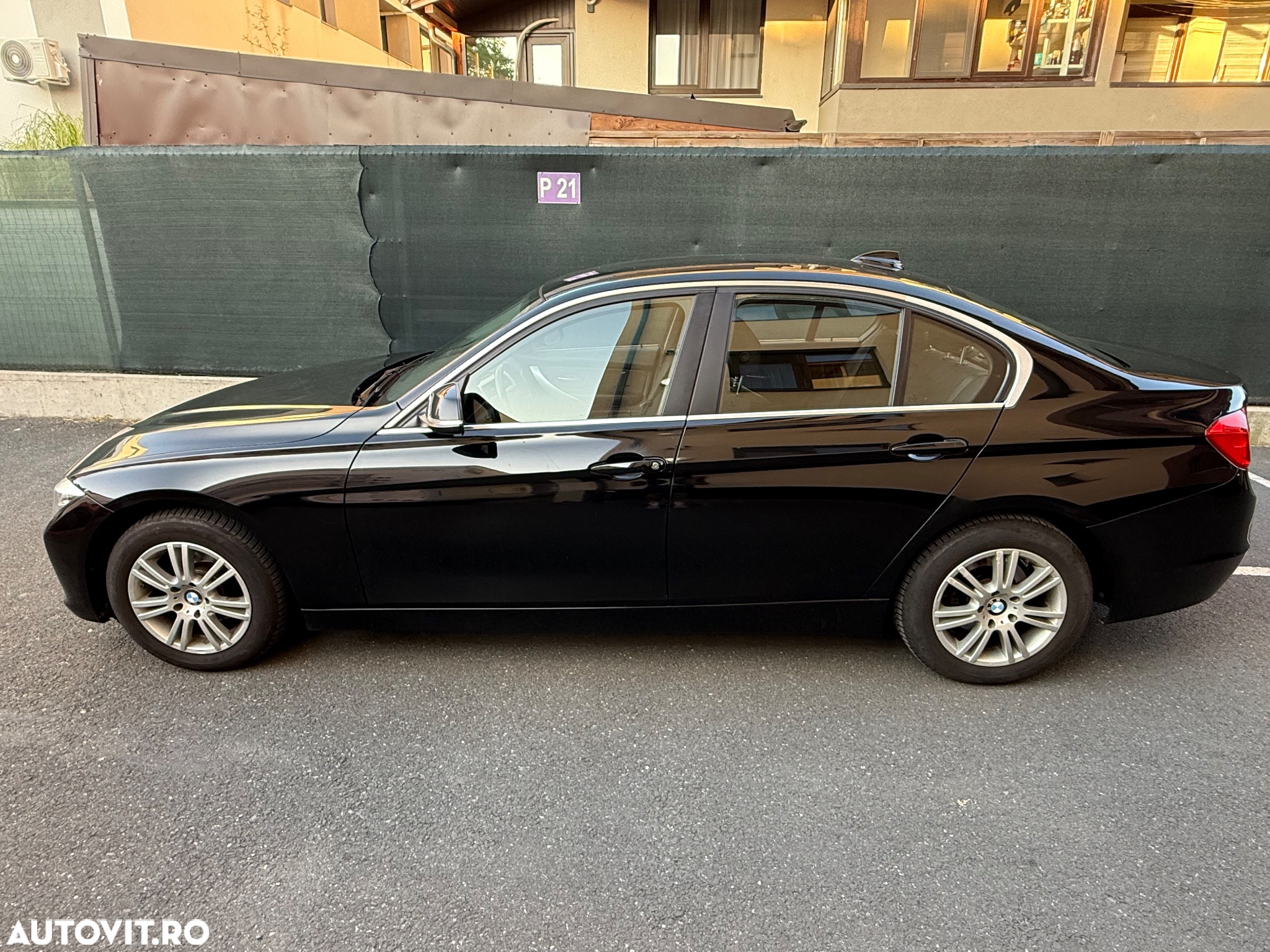 BMW Seria 3 320d - 4