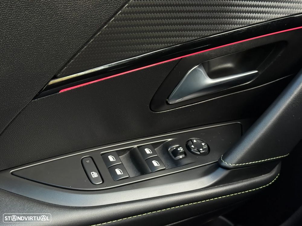 Peugeot e-208 GT - 20