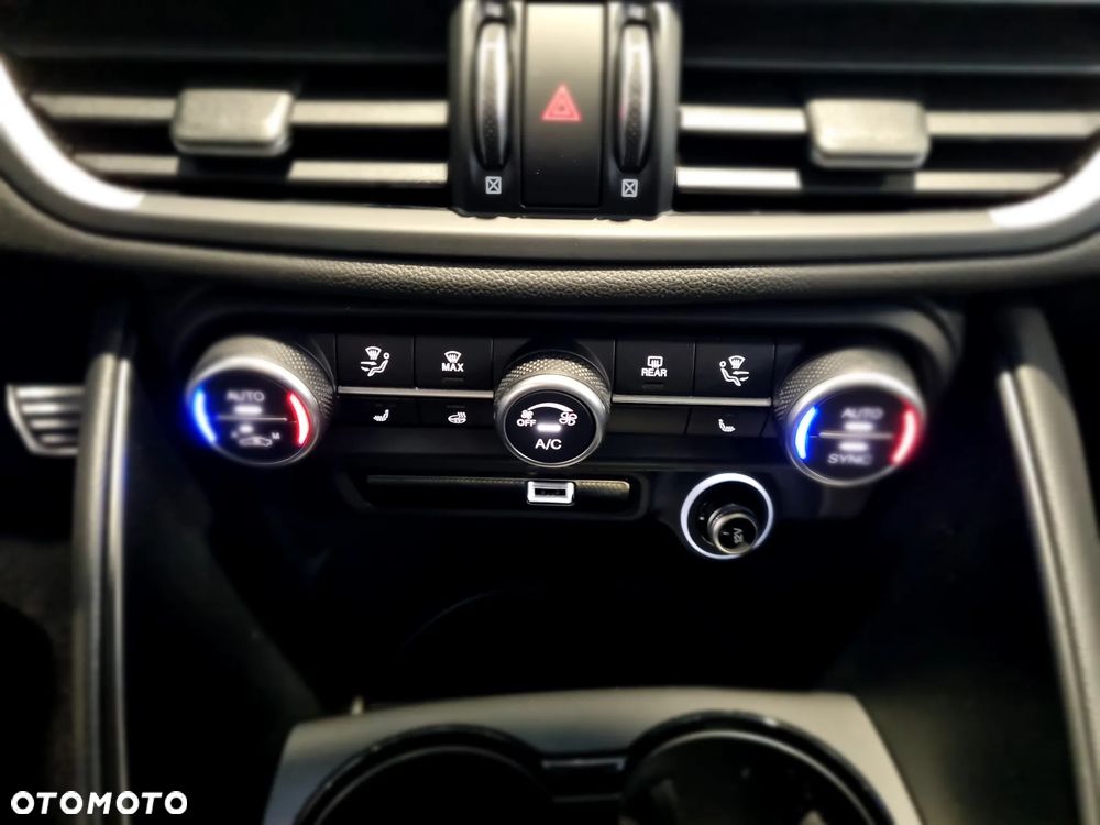 Alfa Romeo Giulia 2.0 Turbo Veloce Q4 - 21