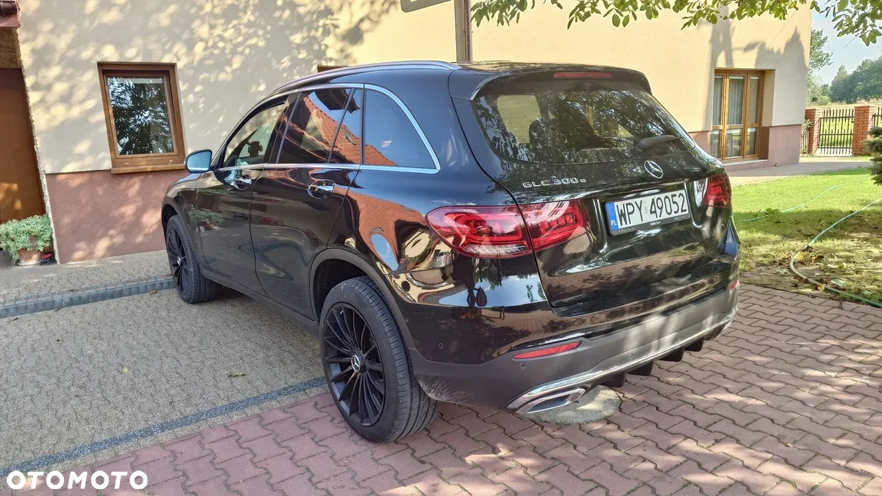 Mercedes-Benz GLC 300 e 4-Matic - 5