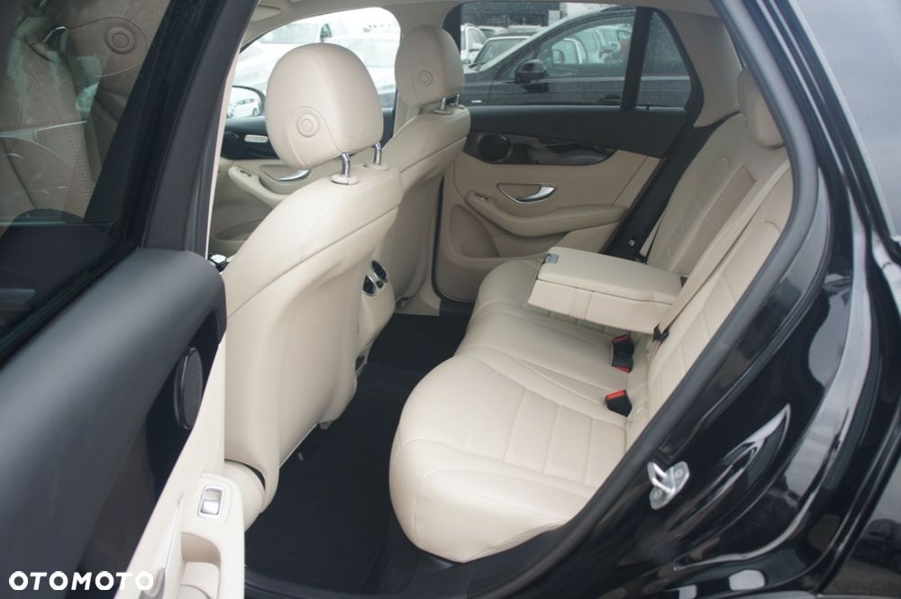 Mercedes-Benz GLC - 17