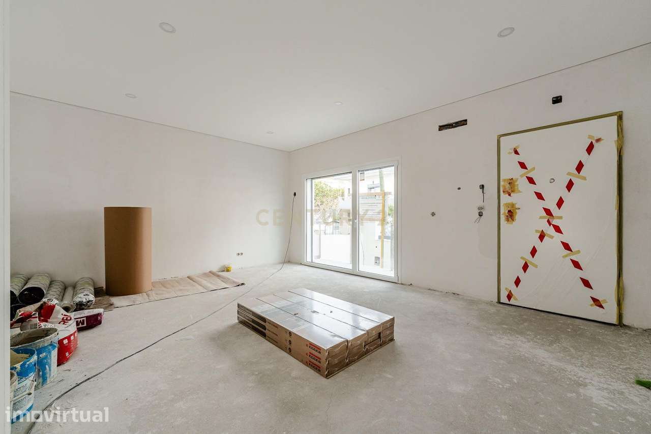 Moradia Quinta do Chiado, Sobreda  - Construção Moderna c/ espaço exte - Grande imagem: 5/44