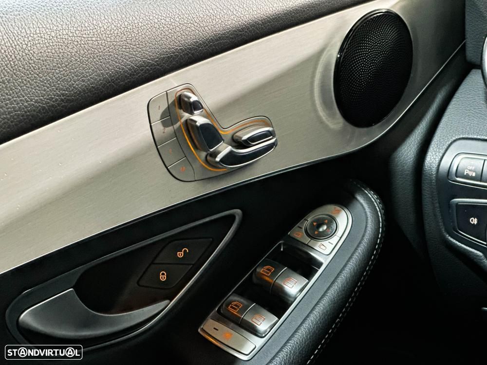 Mercedes-Benz GLC 250 d 4Matic 9G-TRONIC AMG Line - 30