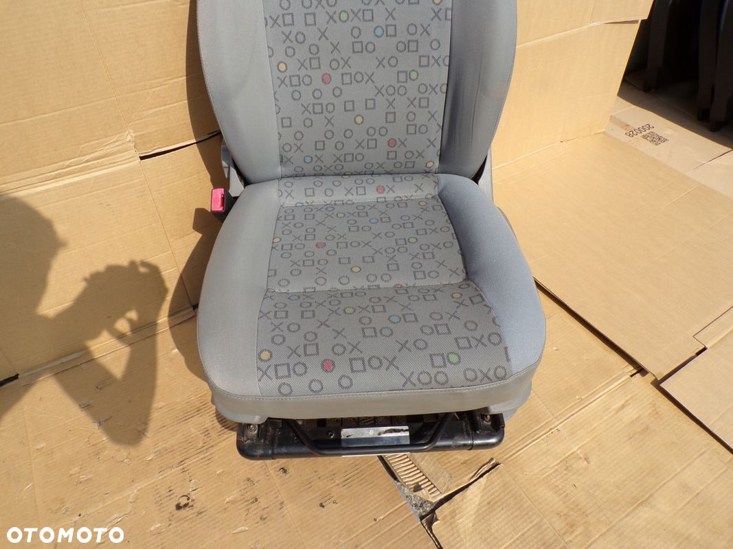 VW T5 Transporter fotel przedni przód KIEROWCY LEWY - 3