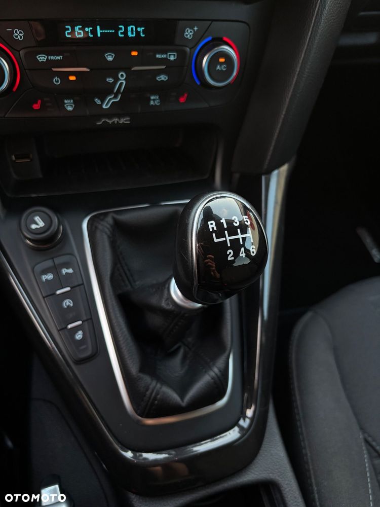 Ford Focus 1.0 EcoBoost Titanium ASS - 23