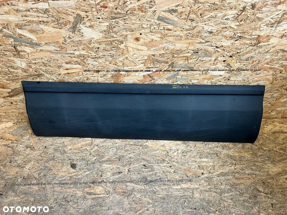 IVECO DAILY 98-11 listwa boczna prawa 504099713