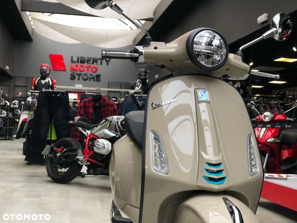 Vespa Primavera - 10