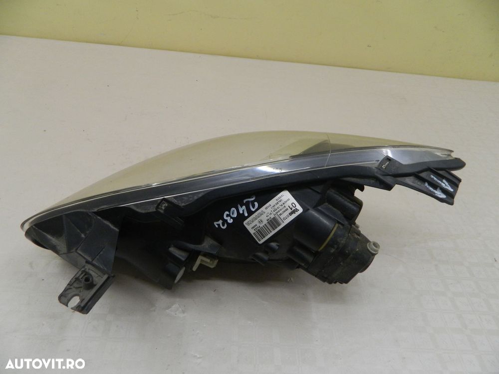 Far dreapta Toyota Aygo Halogen, 2005, 2006, 2007, 2008, 2009, 2010, 2011, 2012, cod origine  81110-OH070. - 7