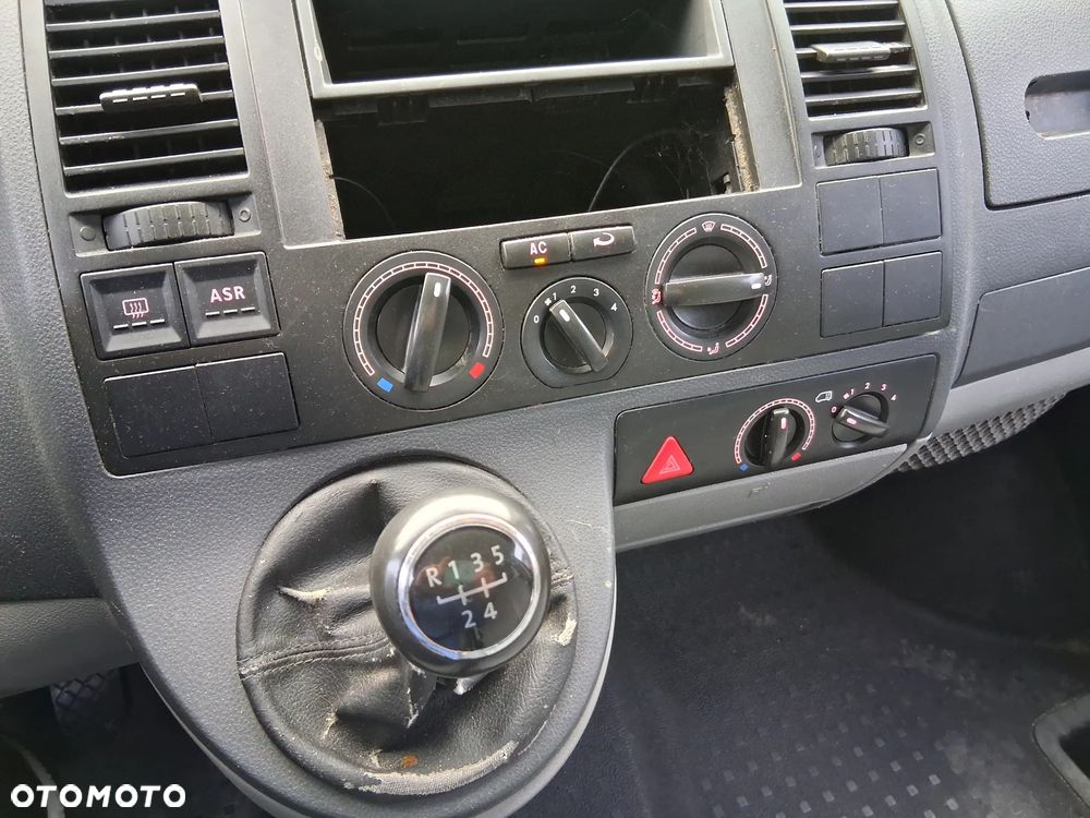 Volkswagen Transporter - 11