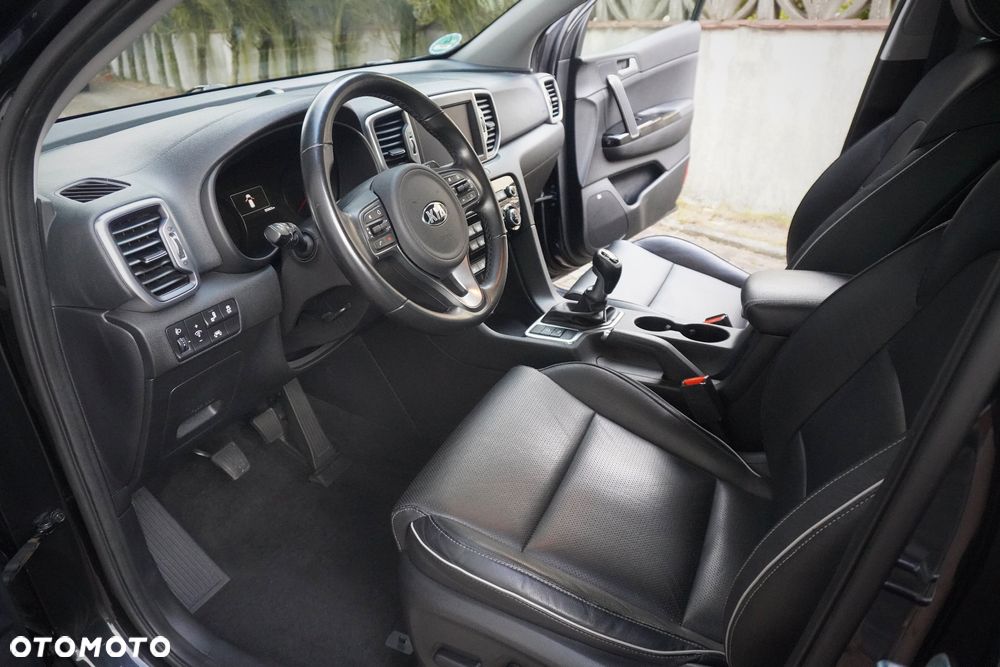 Kia Sportage 1.6 GDI 2WD Dream-Team Edition - 4
