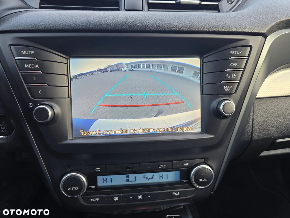 Toyota Avensis Touring Sports 1.8 Multidrive S Comfort - 33