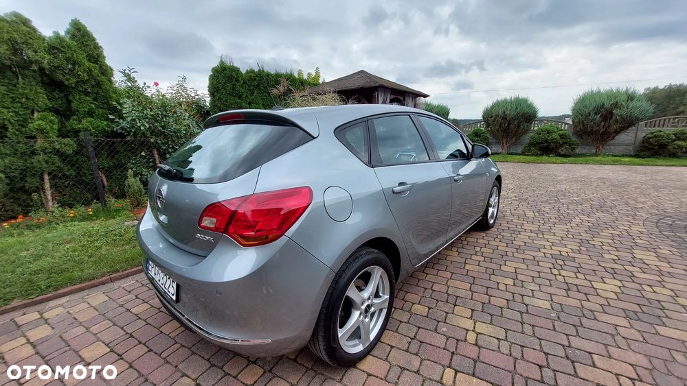 Opel Astra IV 1.4 T Energy EU6 - 6