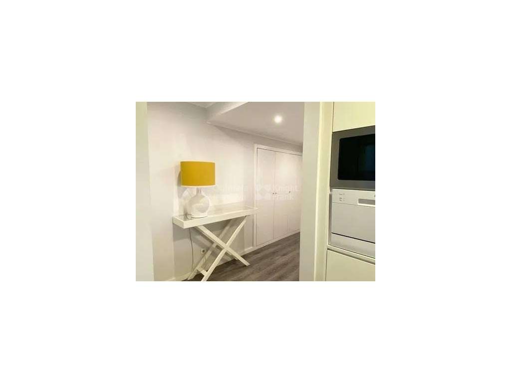 Apartamento T1 com varanda na Avenida Almirante Reis - Grande imagem: 3/16