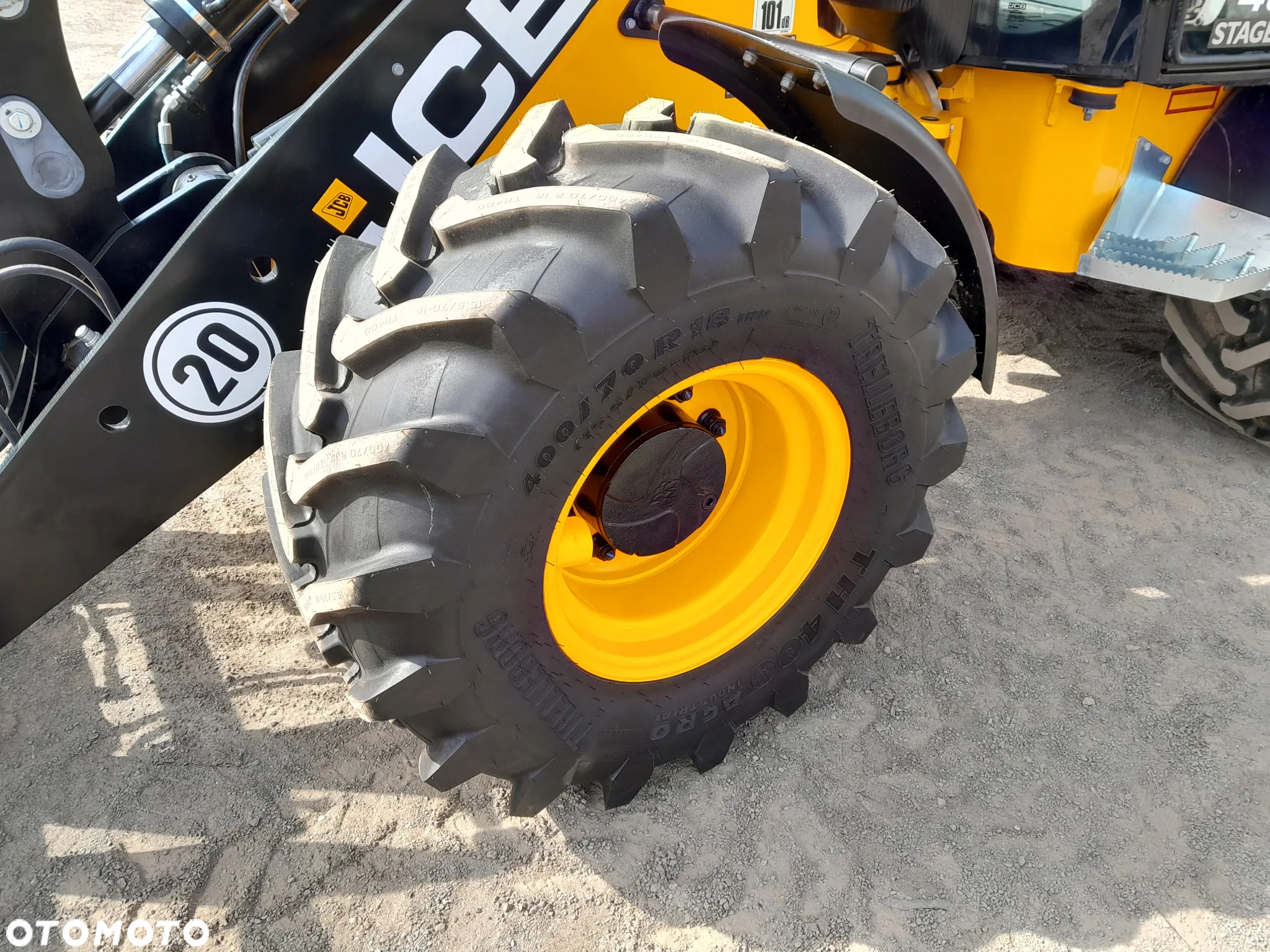JCB 407 SV AG - 13