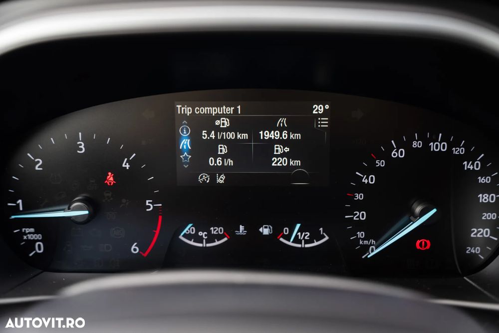Ford Focus 1.5 TDCi Titanium - 20