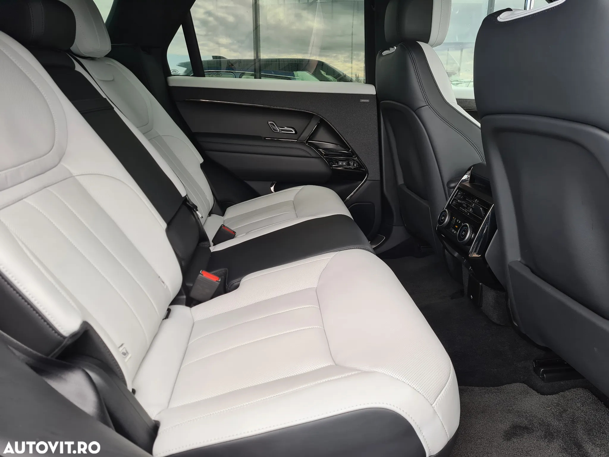 Land Rover Range Rover Sport 3.0 I6 D350 MHEV Autobiography Dynamic - 7