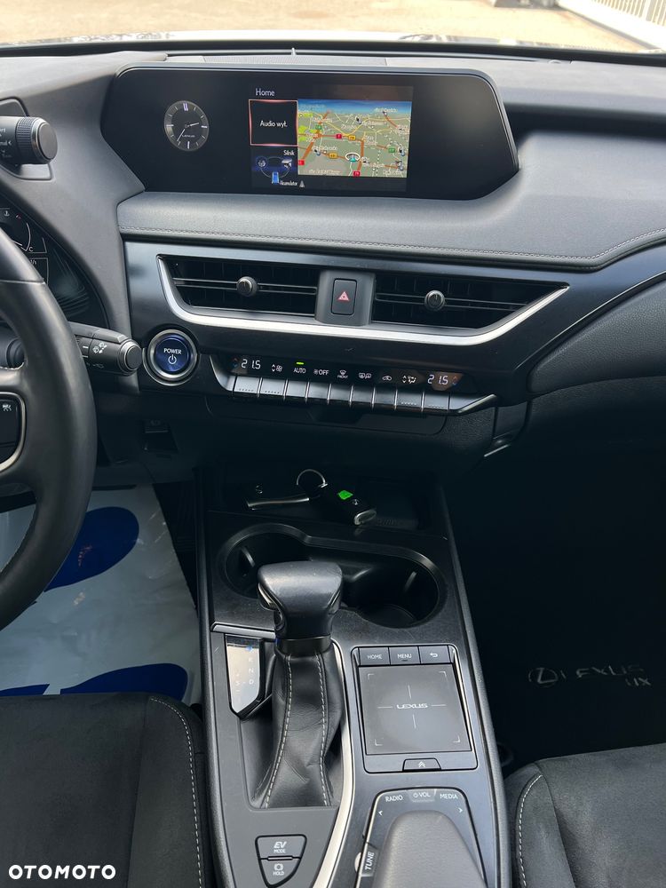 Lexus UX 250h Elegance 2WD - 11