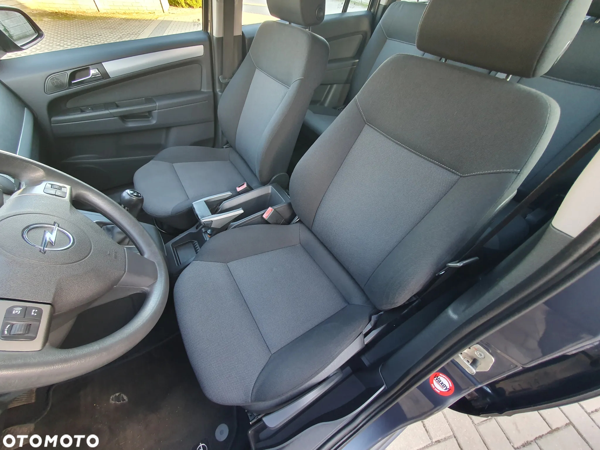 Opel Zafira - 12