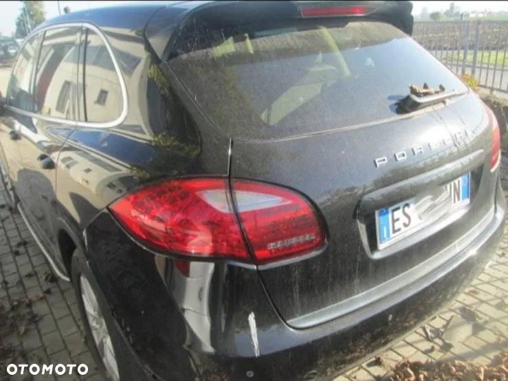 Porsche Cayenne Diesel Platinum Edition - 3