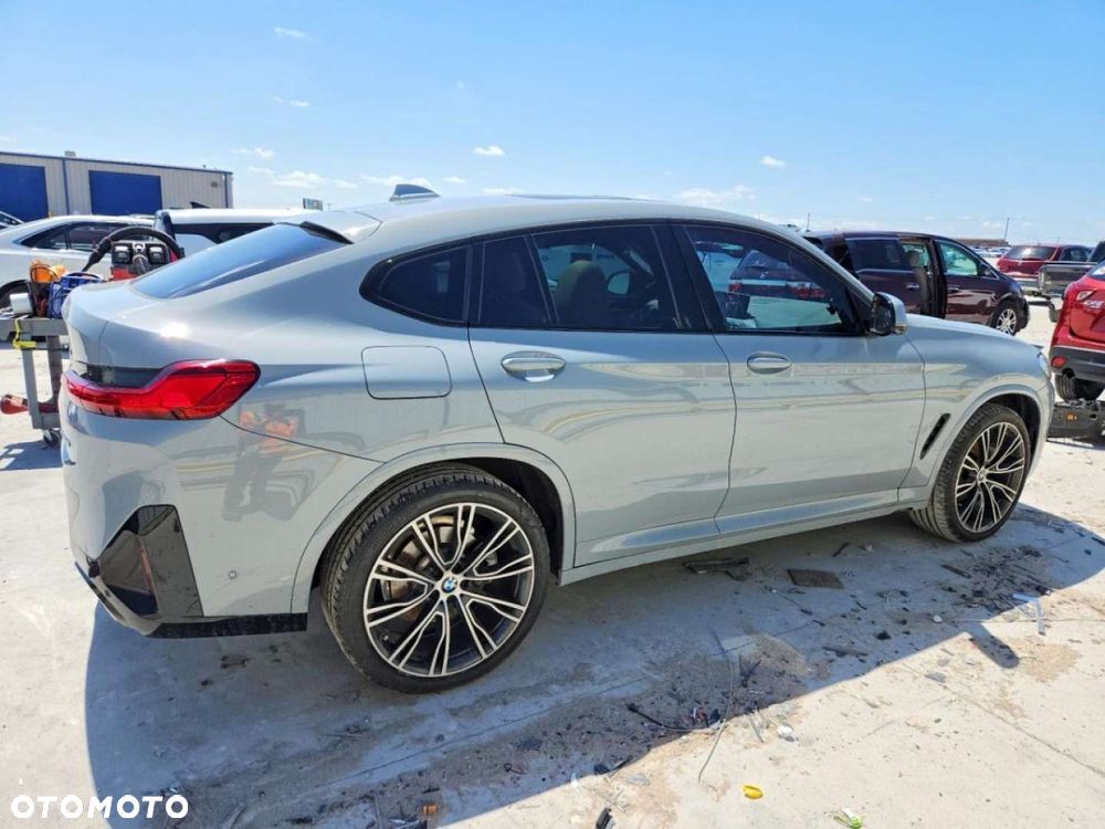 BMW X4 - 4