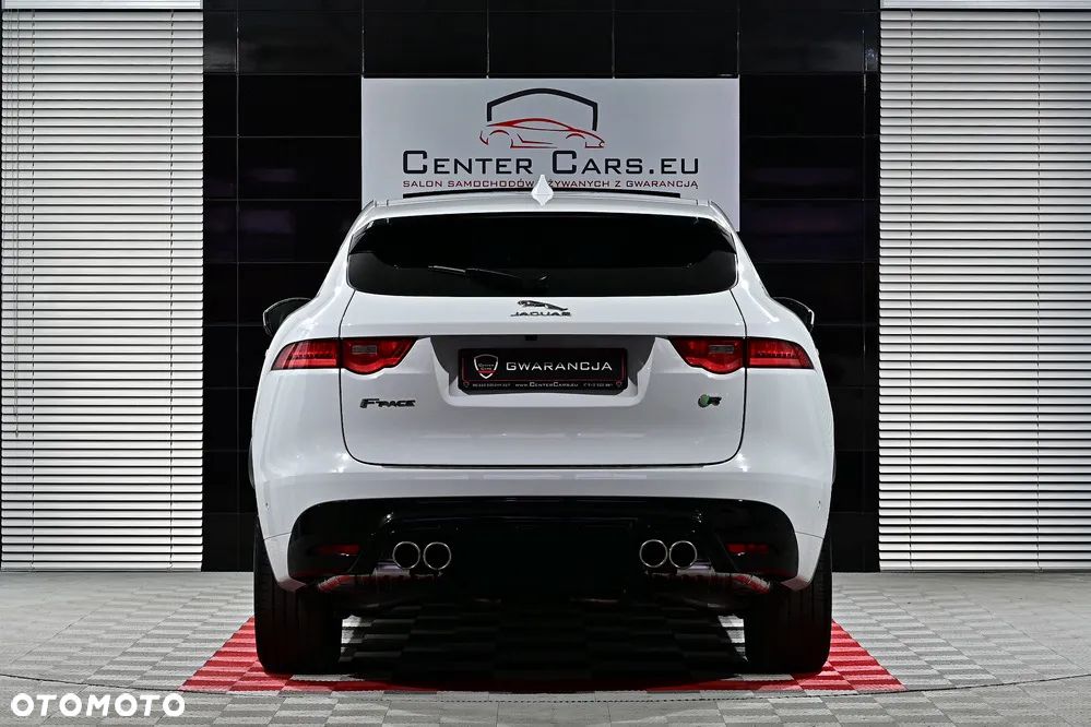 Jaguar F-Pace - 14