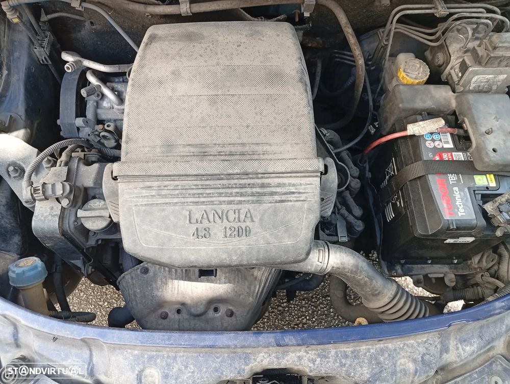 Lancia Ypsilon 1.2 Argento - 7