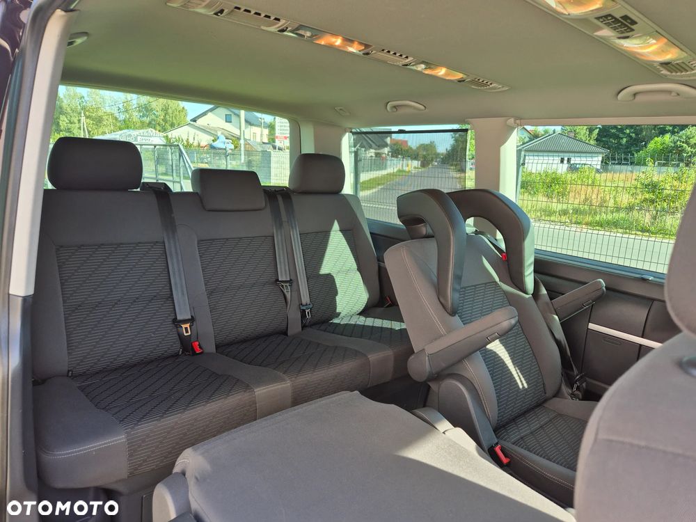 Volkswagen Multivan - 25