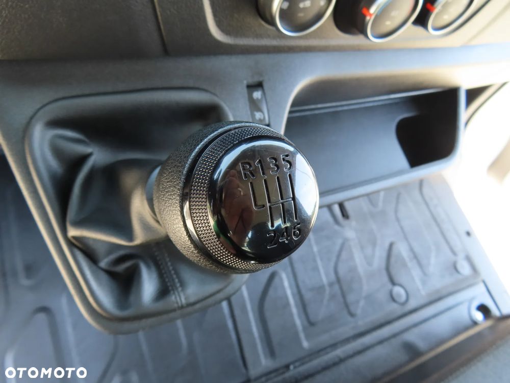 Renault Master 2.3 dCi 145 KM Skrzynia 4118 mm 8 Euro Palet WZMACNIANY 1219 Kg Ładowność HAK 2500 Kg Stan Jak NOWY POLECAM - 40