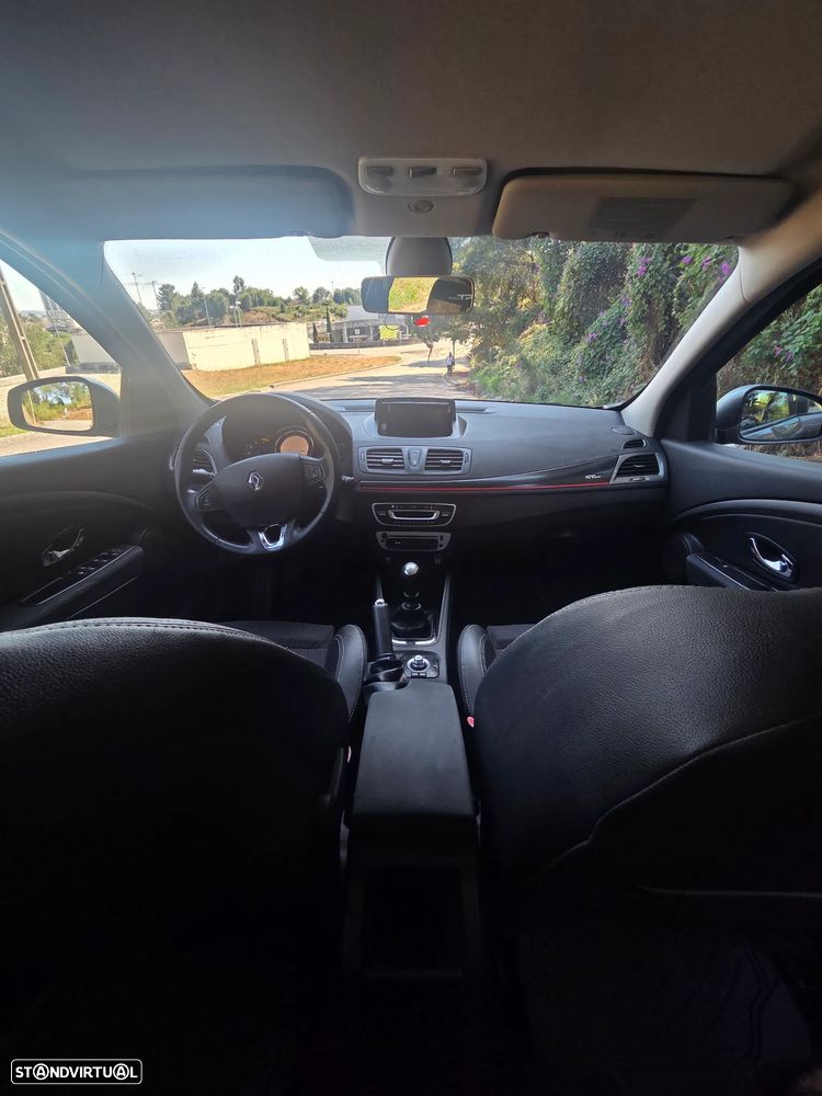 Renault Mégane Sport Tourer - 14