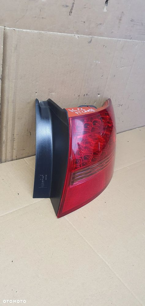 Lampa prawy tył tylna prawa w błotnik LED Audi A6 C6 Kombi 4F9945096H - 4
