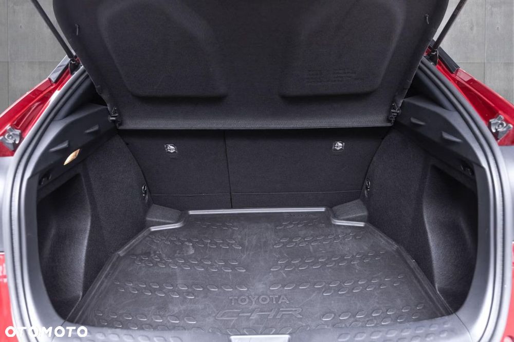 Toyota C-HR Lounge - 25