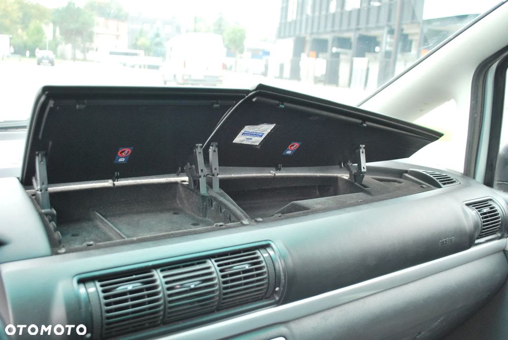 Ford Galaxy - 15