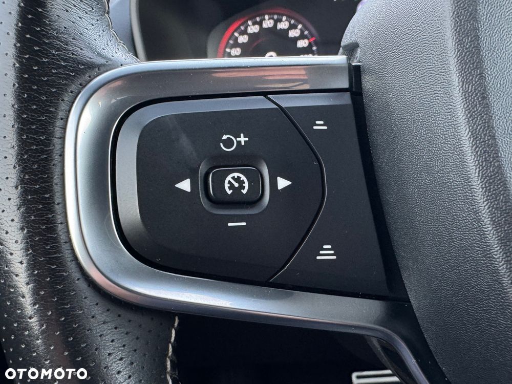 Volvo XC 40 B4 B Geartronic RDesign - 35