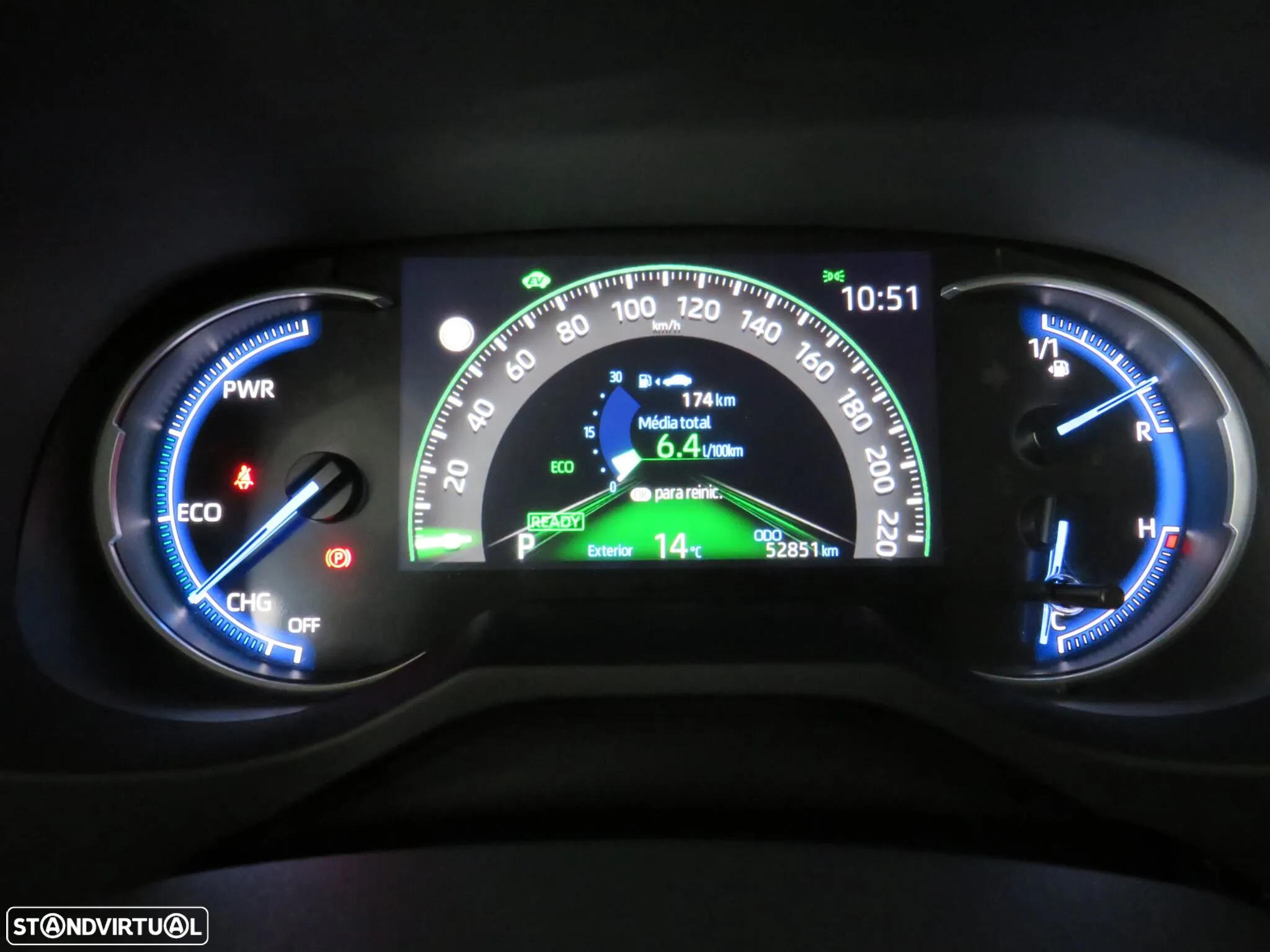 Toyota RAV4 2.5 HDF Comfort - 22