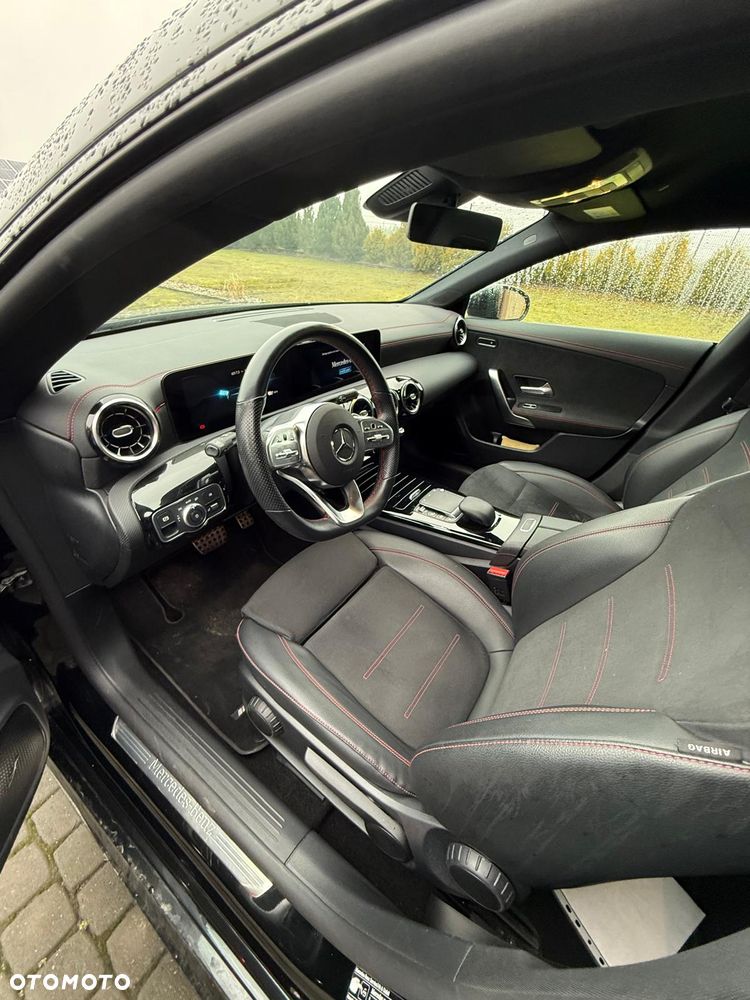 Mercedes-Benz CLA 250 e 8G-DCT AMG Line - 3