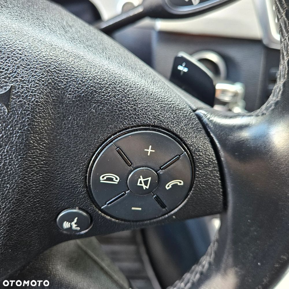 Mercedes-Benz Klasa E 350 CDI DPF BlueEFFICIENCY 7G-TRONIC Avantgarde - 39