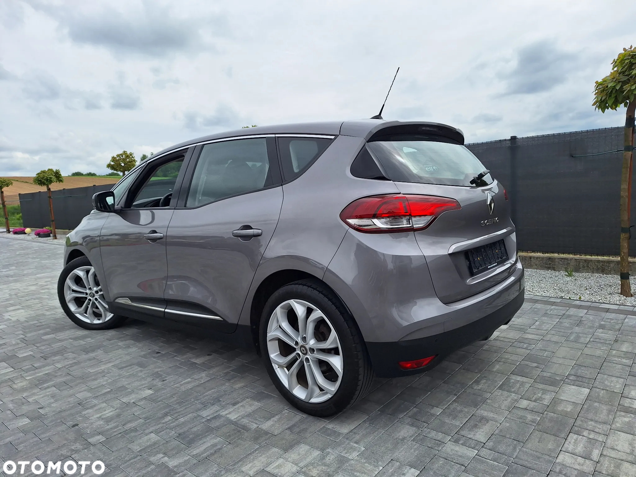 Renault Scenic BLUE dCi 120 LIMITED - 3