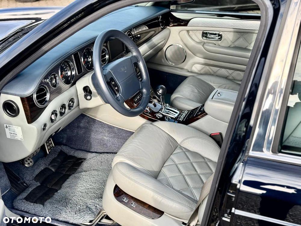 Bentley Arnage - 36