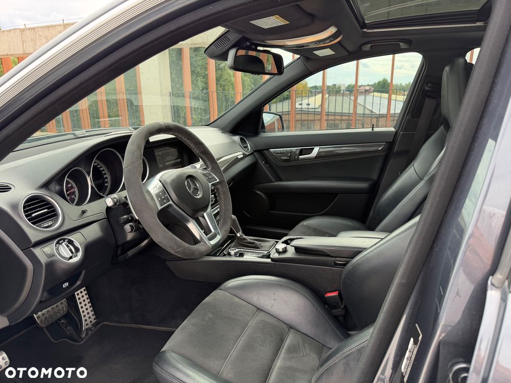 Mercedes-Benz Klasa C 63 AMG AMG SPEEDSHIFT MCT Edition 507 - 10