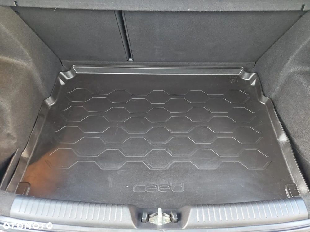 Kia Ceed Cee'd 1.4 Business Line - 25