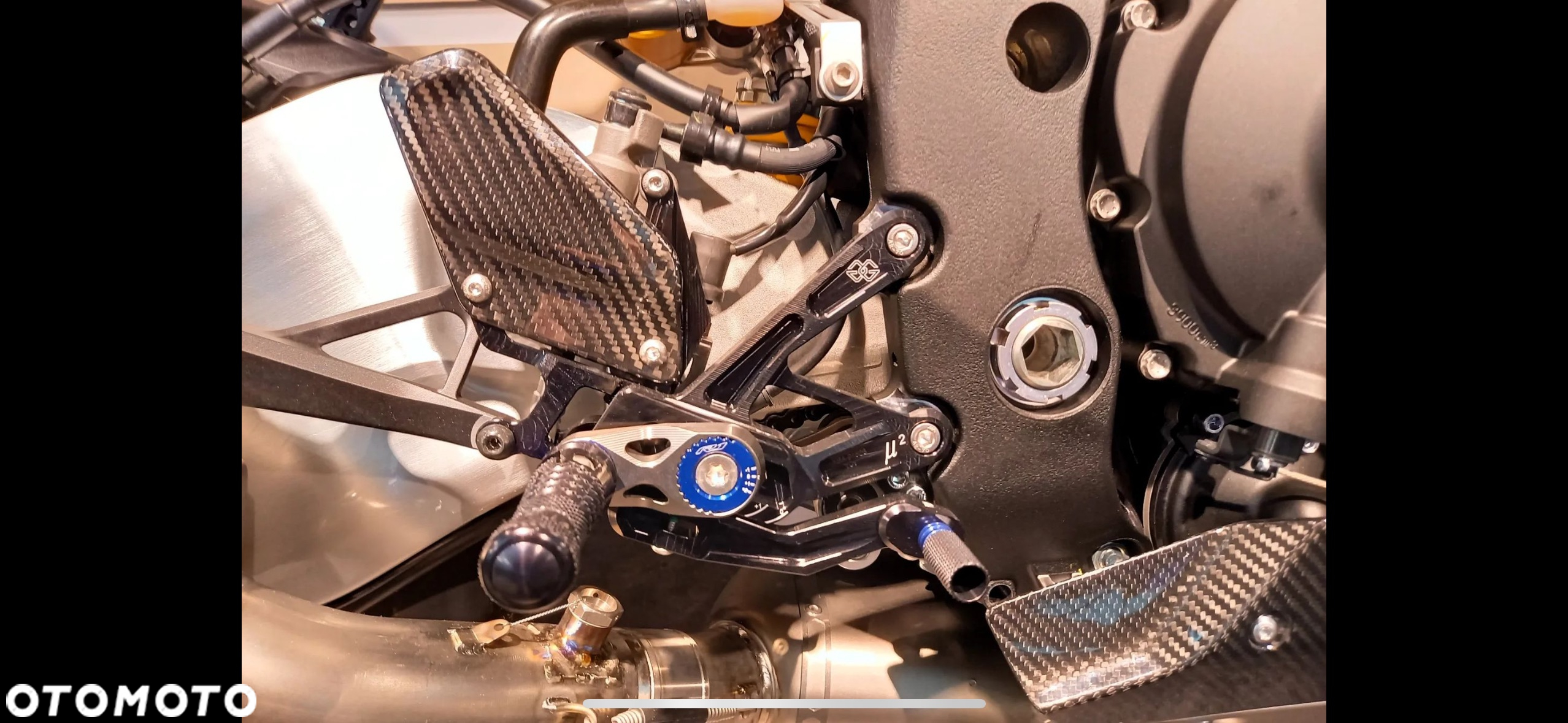 Yamaha R1 - 5